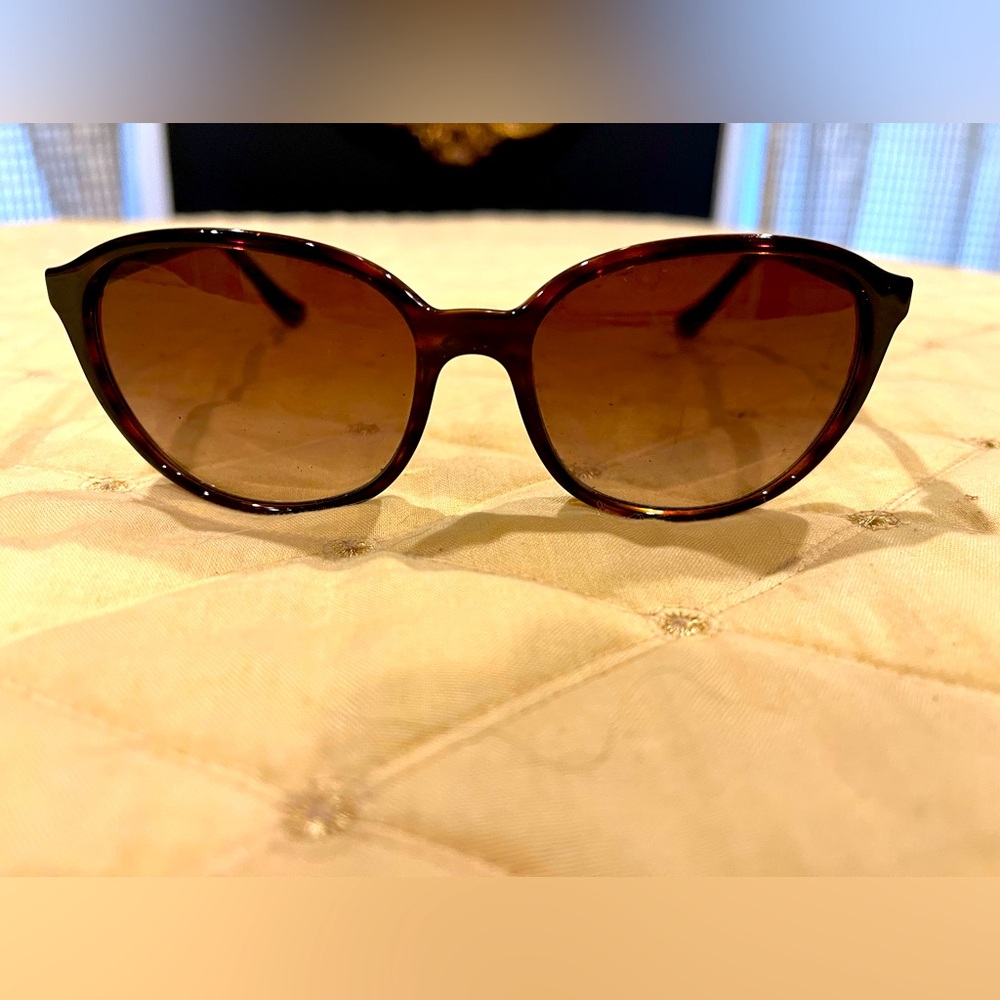 Sunglasses Hut Sunglasses
